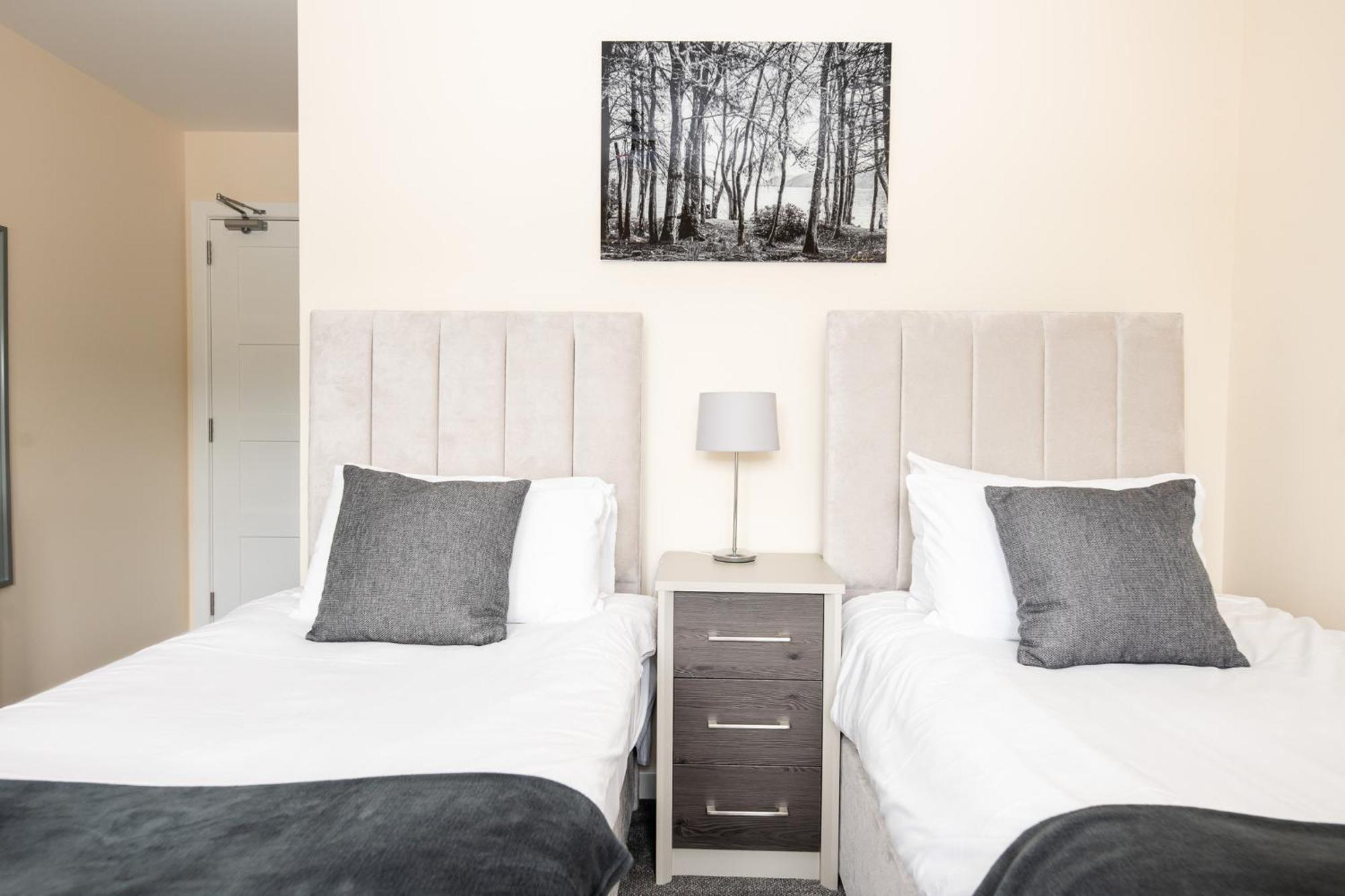 Loch Ness Gate House Hotel